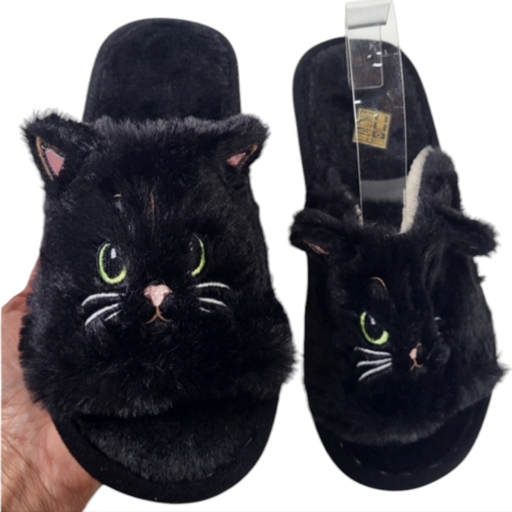 🪷3/$20🪷 NEW Black Cat Faux Fur Slippers